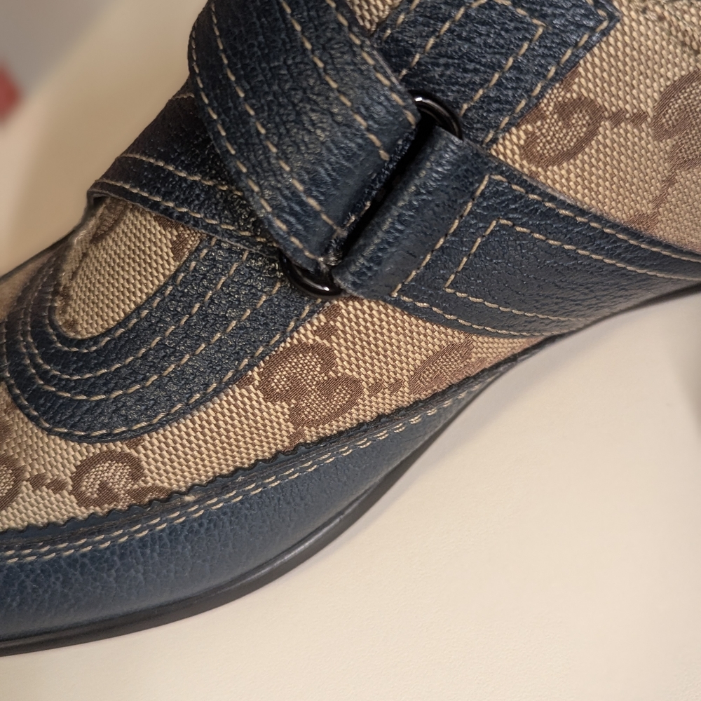 Vintage Velcro Gucci Blue and Brown Women's Sneakers - Picture 3 of 5